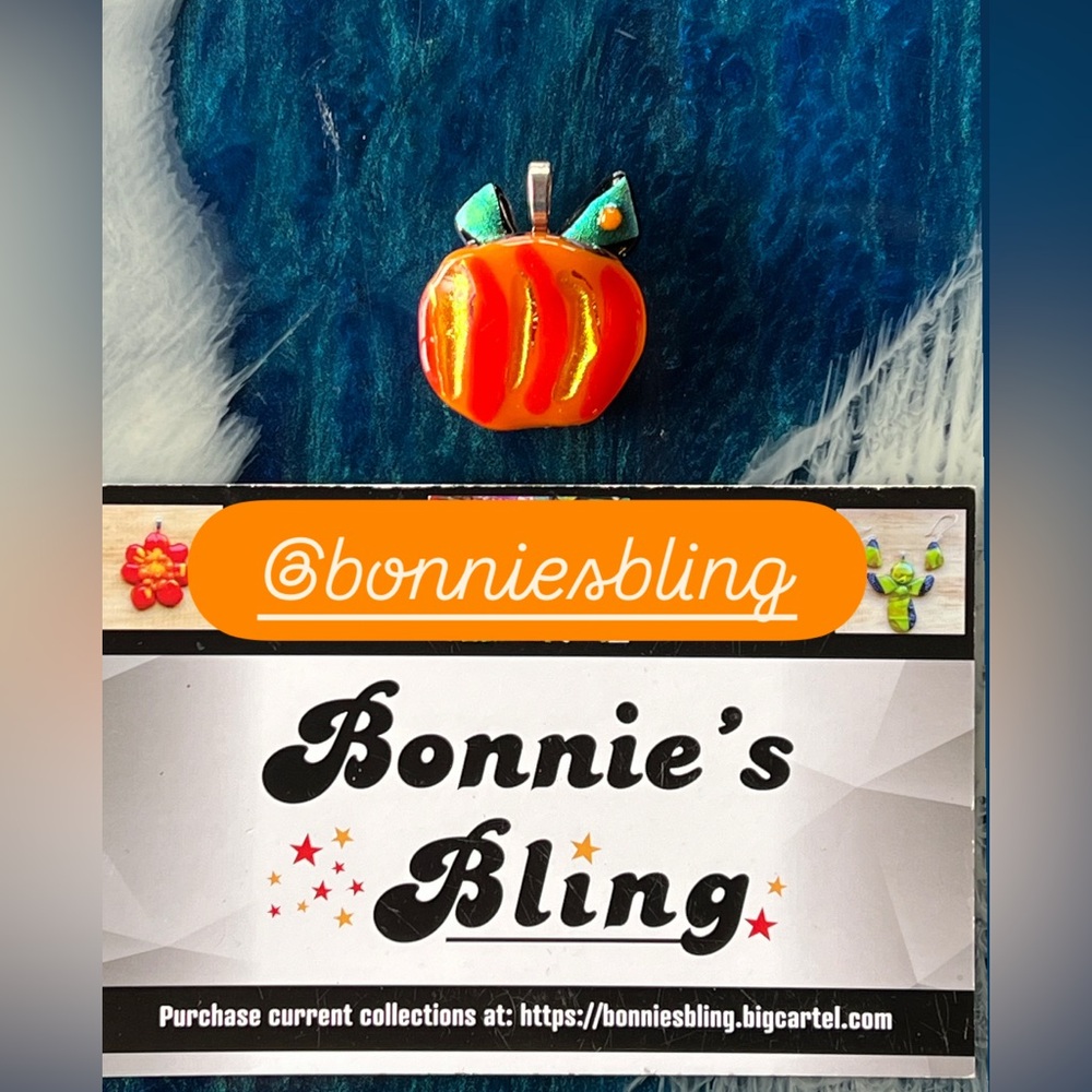 Bonnie’s Bling One of a Kind Fused Glass Jewelry and Accessories to Wear. - Picture 2 of 16